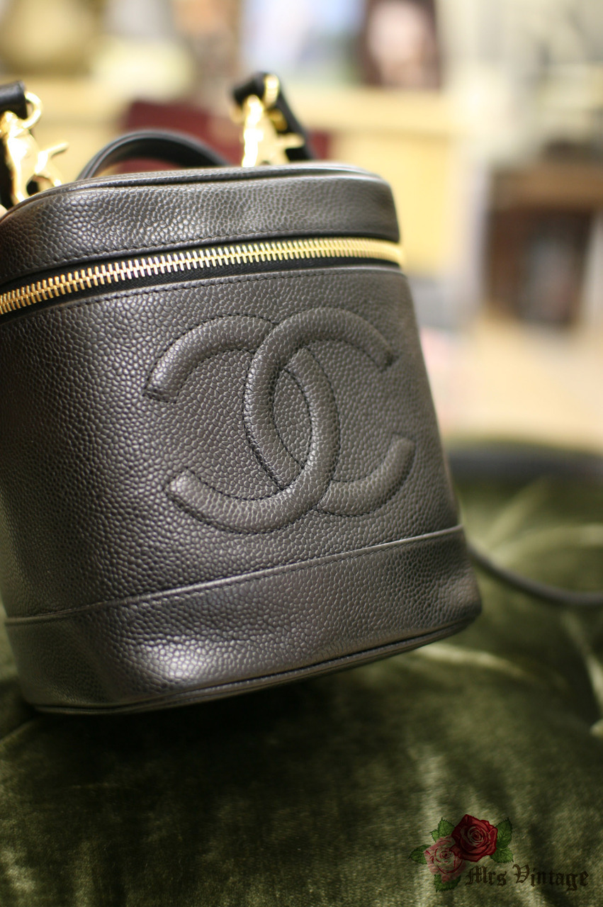 Chanel Caviar Leather Vanity Case Bag With Leather Strap #007