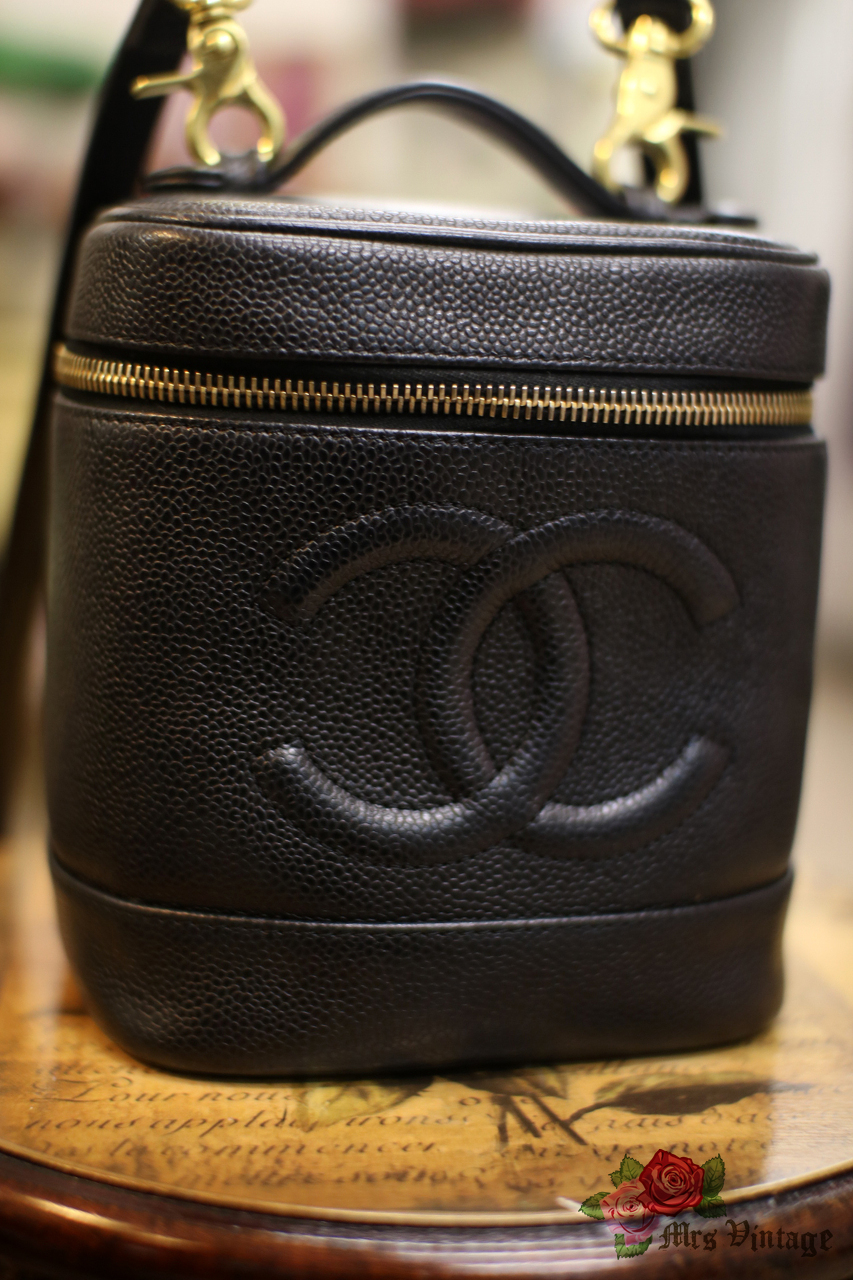 Chanel Caviar Leather Vanity Case Bag With Leather Strap #006