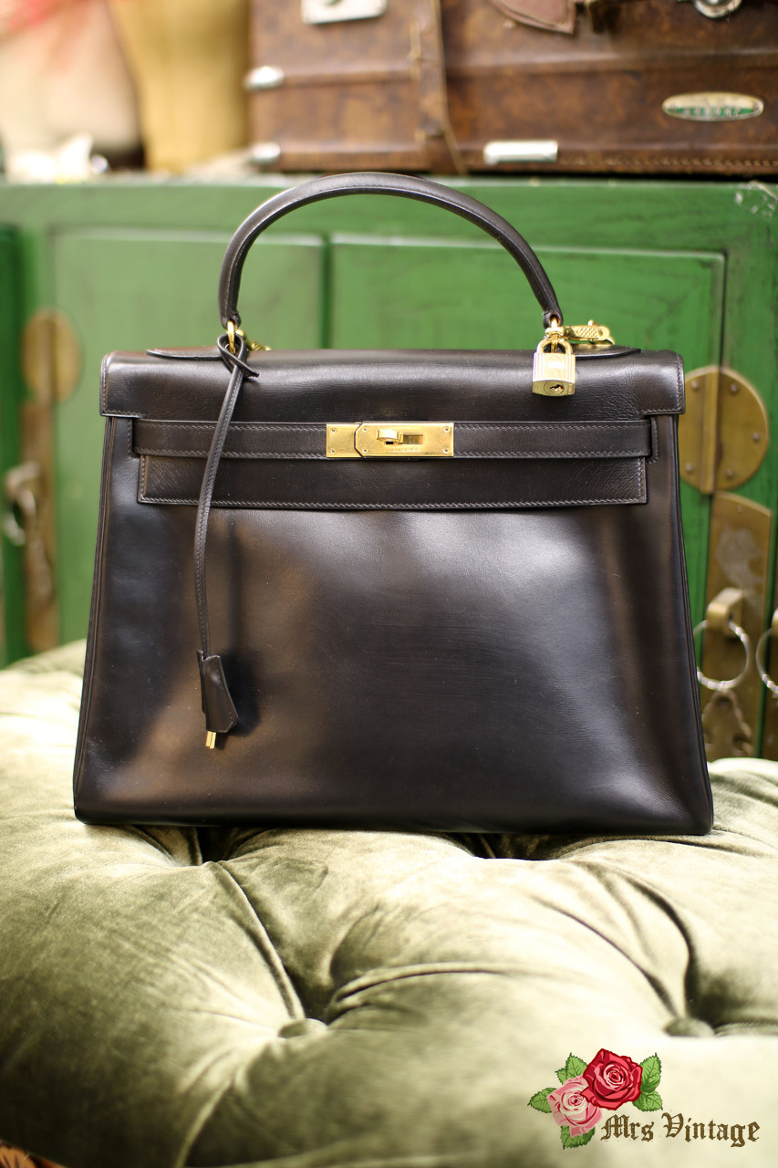 Hermes Kelly 32 cm Handbag in Black Madame Leather